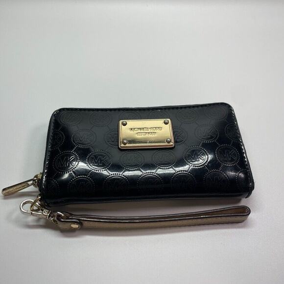 MICHAEL‎ KORS Wallet Logo Zip Around Black Patent Leather Fits Phone Clutch NICE - Picture 1 of 4